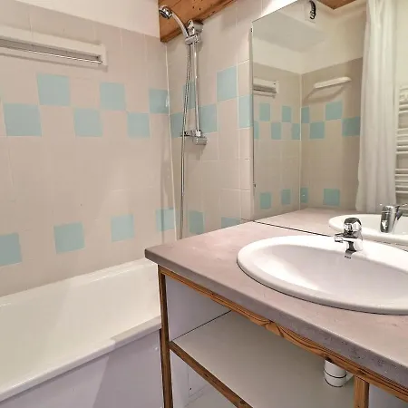 Appartement La Tania, 2 Pièces, 4 Personnes - Fr-1-182a-6